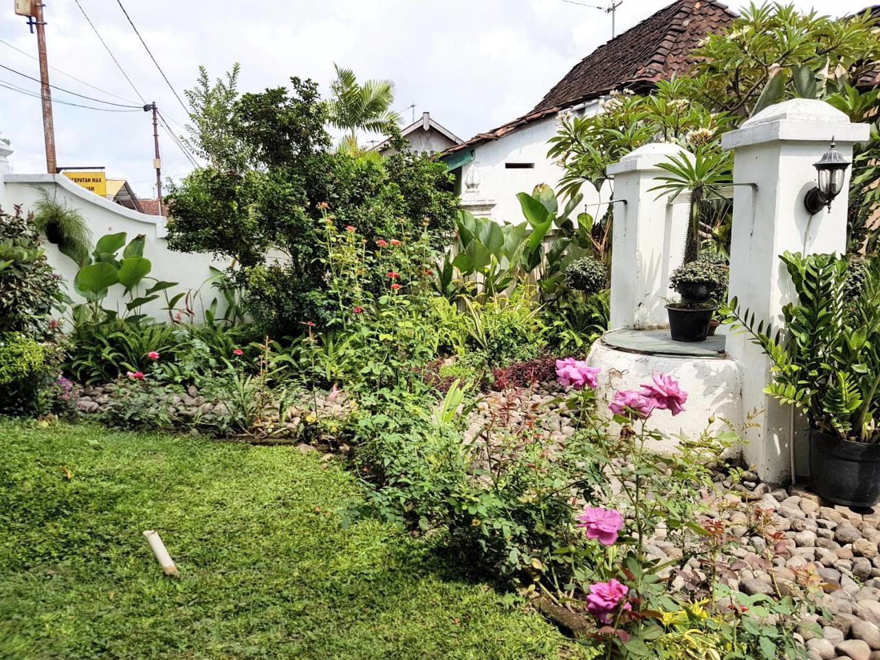 Apartamento Ndalem Gamelan Yogyakarta Exterior foto